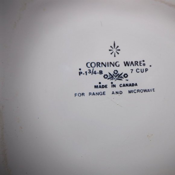 ~ CORNING WARE in Blue Cornflower Design ~ P 1 3/4 B 7 Cup ~ - Picture 2 of 2